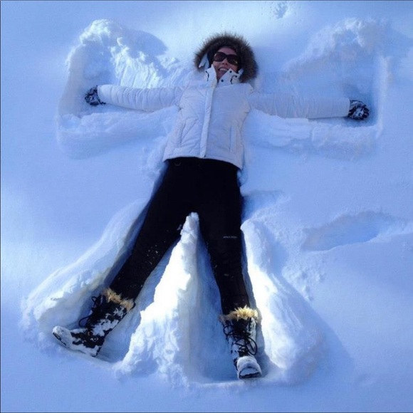 Welcome to my closet π Bundle & Save - Picture 4 of 6